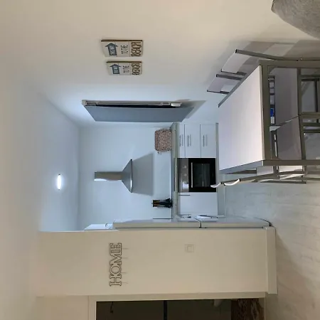Apartamento 3 Mamia Costa *